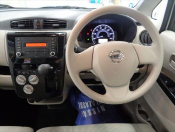 デイズ S　エマージェンシーブレーキ　 4WD
