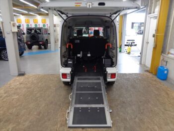 エブリイワゴン  福祉車両 スローパー　 車イス仕様　4WD