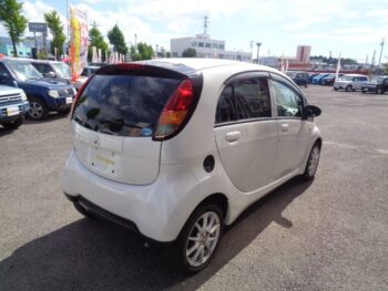 アイ リミテッド ターボ 4WD