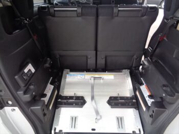 N-BOX+カスタム Ｇ 福祉車両 車いす仕様 スローパー 4WD