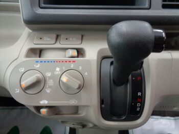 ライフ C　 4WD