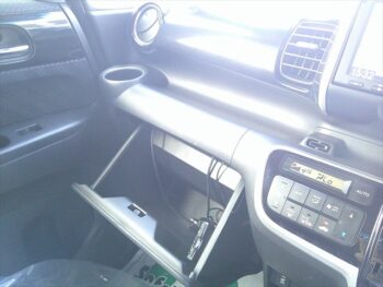 N-BOXカスタム ＳＳパッケージ 4WD