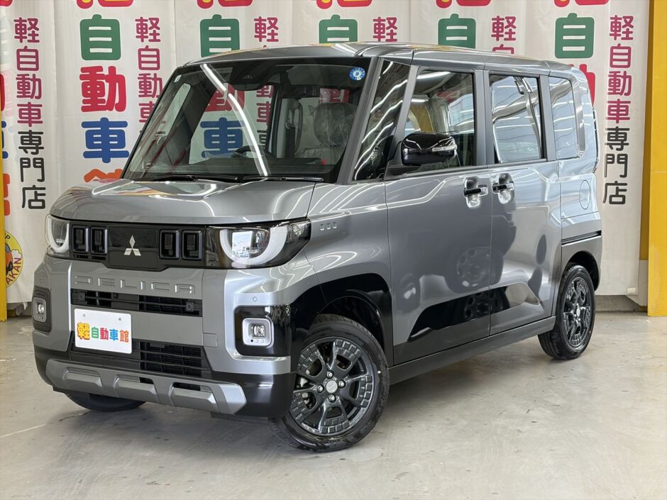 デリカミニ T プレミアム デリマルパッケージ 届出済未使用車 4WD