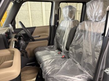 デリカミニ T プレミアム デリマルパッケージ 届出済未使用車 4WD