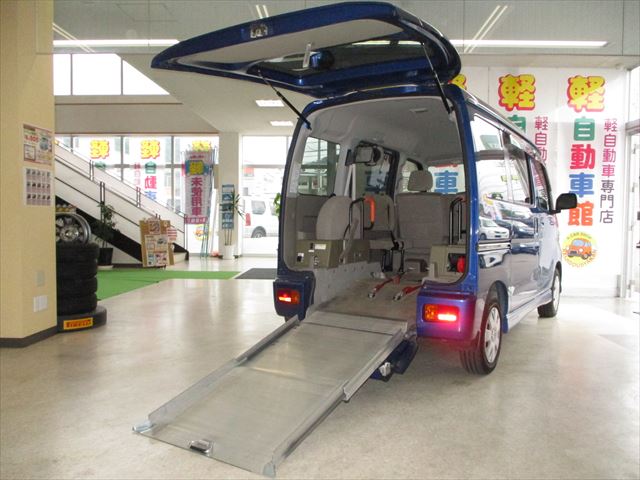 アトレーワゴン スローパーリヤレス仕様+補助シート ターボ 4WD