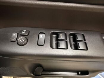 スペーシア ハイブリッドG　未使用車　4WD