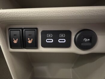 アルトラパンLC ハイブリッドX　全方位モニター用カメラパッケージ　スズキコネクト　未使用車　４WD