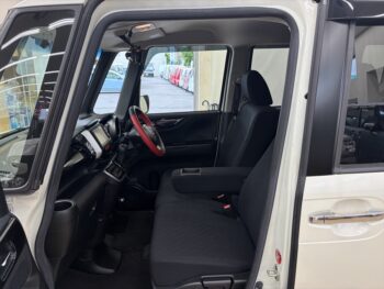 N-BOX+カスタム G　福祉車両車いす仕様スローパー　４WD