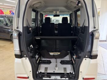 N-BOX+カスタム G　福祉車両車いす仕様スローパー　４WD