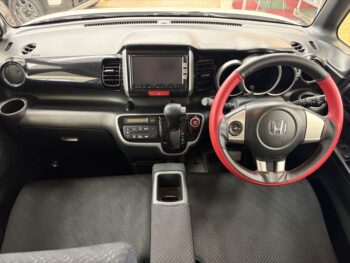 N-BOX+カスタム G　福祉車両車いす仕様スローパー　４WD