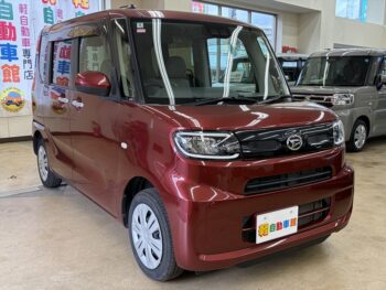 タント Xセレクション　ナビ　４WD