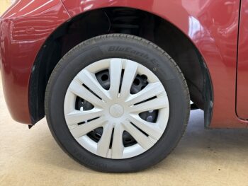 タント Xセレクション　ナビ　４WD