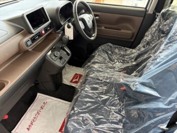 ムーヴキャンバス セオリーGターボ　純正ナビ装着用アップグレードパック　未使用車　4WD
