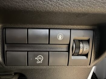 eKワゴン Ｇ　マルチアラウンドモニター 4WD