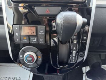 タントカスタム ＲＳ　ＳＡ　ターボ　純正ナビ・ＴＶ 4WD