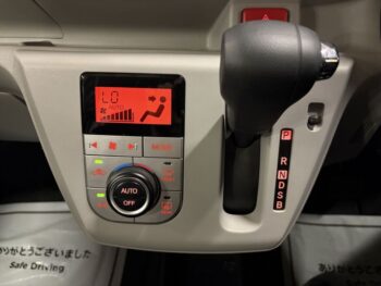 プレオプラス Ｇスマートアシスト　ナビ・ＴＶ・Ｂカメラ 4WD