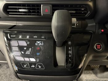 ルークス ハイウェイスターX　純正ナビTV　アラウンドビューモニター　4WD