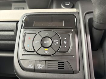 スペーシア ハイブリッドＧ 全方位モニター付純正ナビ・TV・スズキコネクト 未使用車 4WD