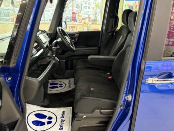N-BOXカスタム Ｇ・Ｌ ホンダセンシング　純正ナビ　4WD