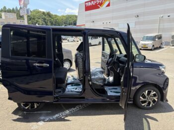 タントカスタム Ｘ 未使用車 純正ナビＴＶ・バックカメラ