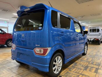 ワゴンR ハイブリッドＦＺ セーフティパッケージ装着車　純正ナビ　ＴＶ　バックカメラ 4WD