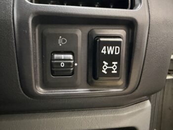 ミニキャブトラック Vタイプ　パワステ付・エアコン無し　4WD