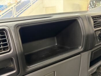 ミニキャブトラック Vタイプ　パワステ付・エアコン無し　4WD