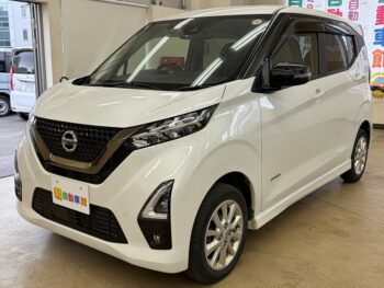 デイズ ハイウェスターX　アーバンクロム　４WD