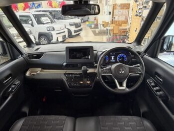 デリカミニ G　４WD