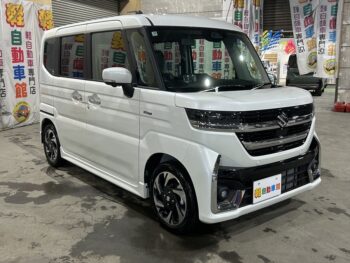 スペーシアカスタム ハイブリッド　XS　全方位モニター付純正9インチTV　スズキコネクト　未使用車　4WD