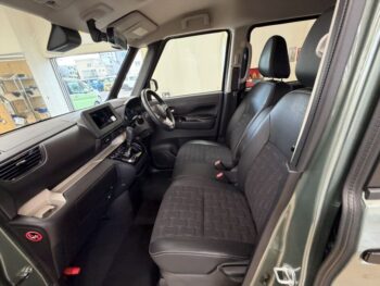 デリカミニ G　４WD