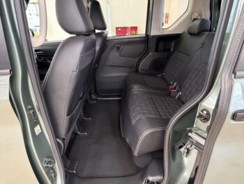 デリカミニ G　４WD