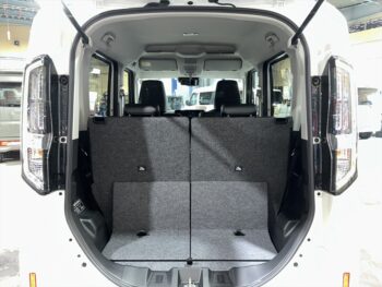 スペーシアカスタム ハイブリッド　XS　全方位モニター付純正9インチTV　スズキコネクト　未使用車　4WD