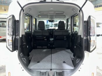 スペーシアカスタム ハイブリッド　XS　全方位モニター付純正9インチTV　スズキコネクト　未使用車　4WD