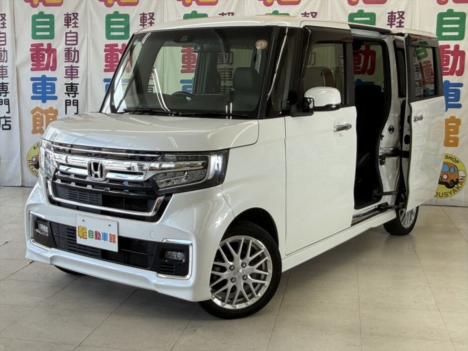 N-BOXカスタム L ターボ ナビ・TV・バックカメラ 後期型 4WD