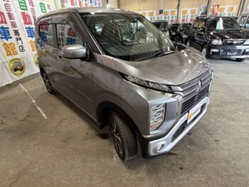 eKクロス Ｔ ターボ　純正ナビ・ＴＶ・Ｂカメラ 4WD