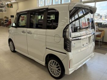 N-BOXカスタム L　ターボ　ナビ・TV・バックカメラ　後期型　4WD