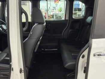N-BOXカスタム L　ターボ　ナビ・TV・バックカメラ　後期型　4WD