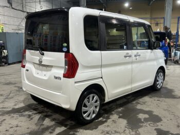 タント X　ターボ　4WD