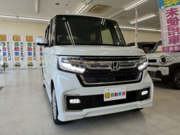 N-BOXカスタム L　ターボ　ナビ・TV・バックカメラ　後期型　4WD