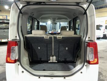 タント X　ターボ　4WD