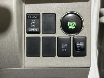 タント X　ターボ　4WD