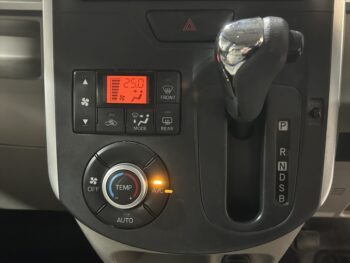 タント X　ターボ　4WD