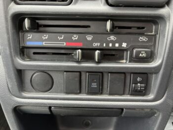 キャリイトラック ＫＣエアコン・パワステ農繁 4WD
