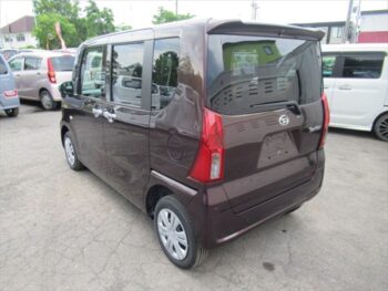 タント L IDLEレス 未使用車 4WD