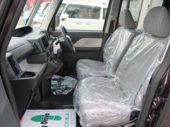 タント L IDLEレス 未使用車 4WD