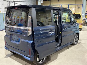 スペーシアカスタム ハイブリッド　XS　未使用車 4WD