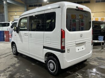 N-VAN ファン　未使用車　4WD