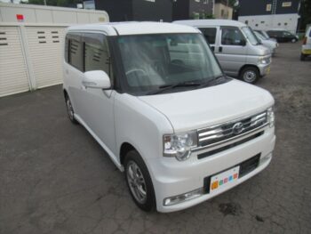 ピクシススペースカスタム X　4WD