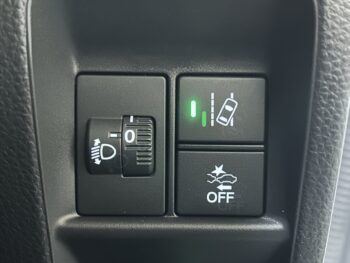 N-VAN ファン　未使用車　4WD